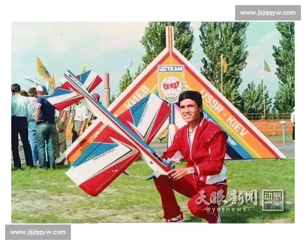 以冲击冠军为目标全面提速凝聚合力书写赛季新辉煌征程再启勇攀高峰